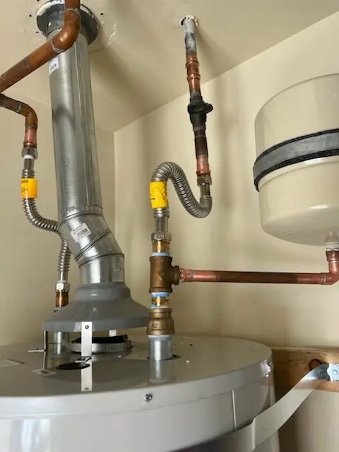 Water heater installation and plumbing repair in Hoover Park